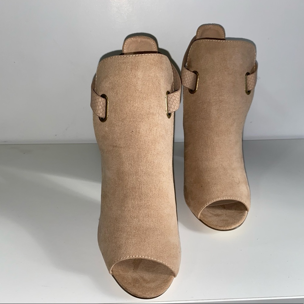 Open toes - Picture 3 of 7